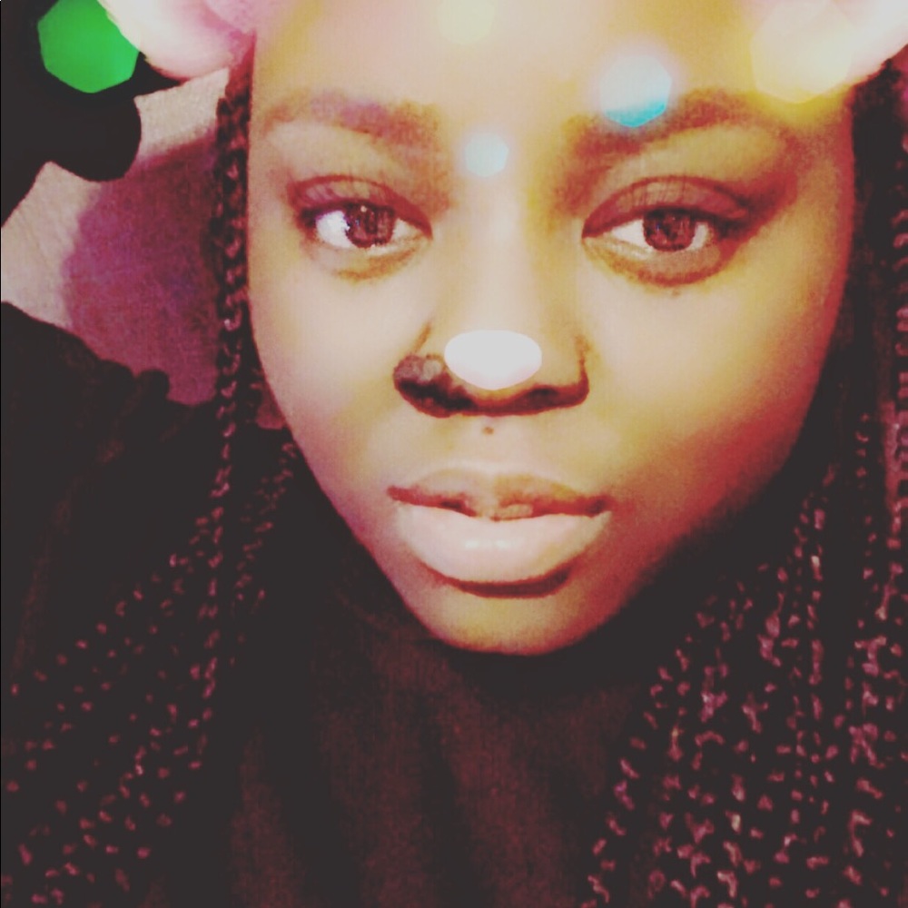 Meet your Posher, Talya